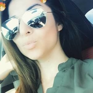 Meet your Posher, Raquel